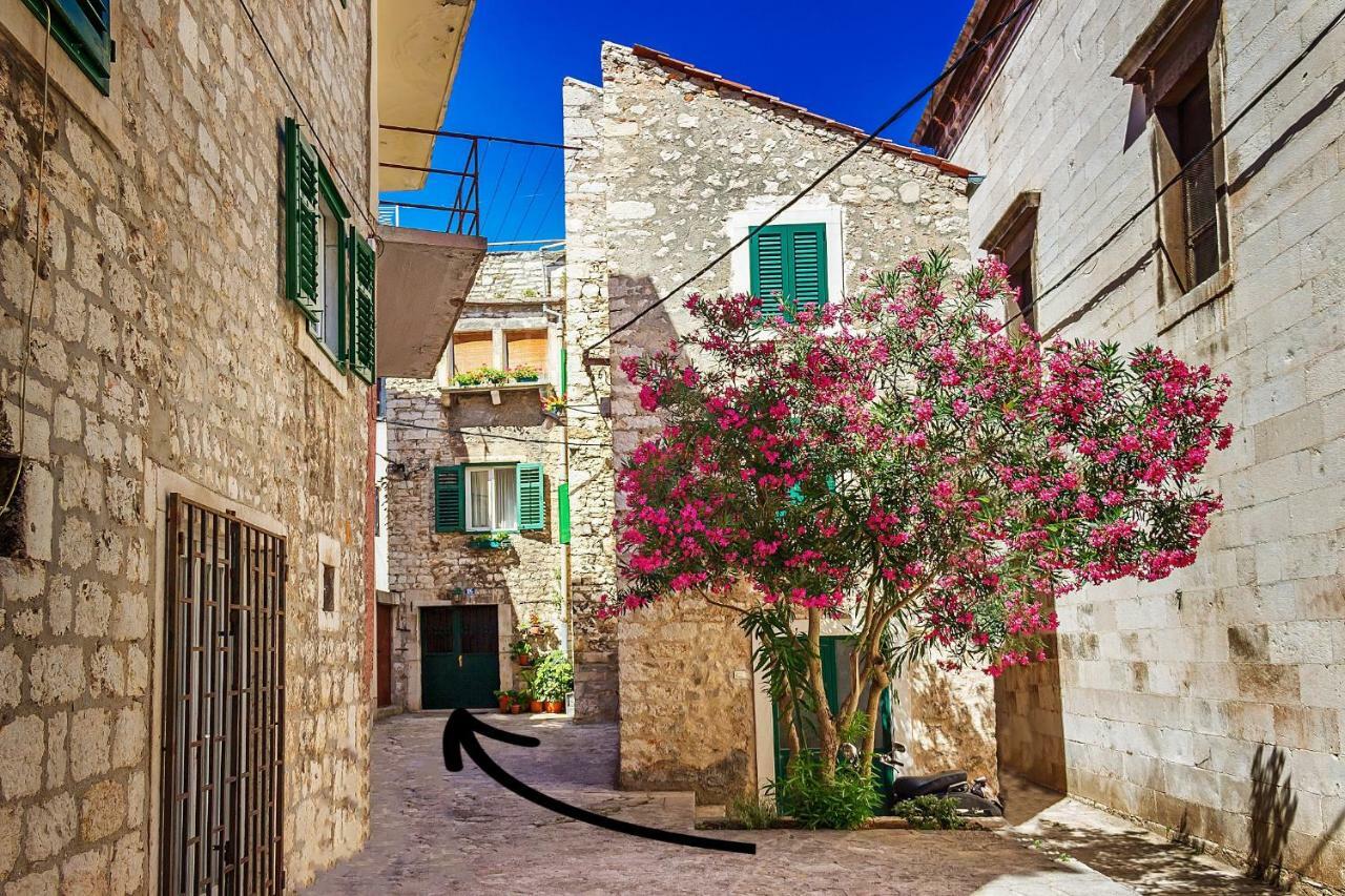 Heart Of The Old Town Apartamento Šibenik Exterior foto
